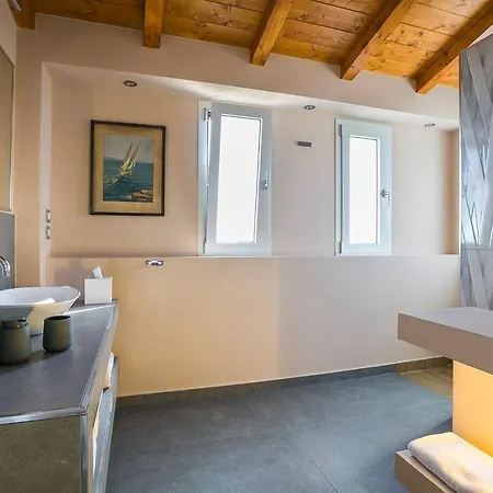 6 Bedroom Luxury Above Ai Helis Beach Argostóli
